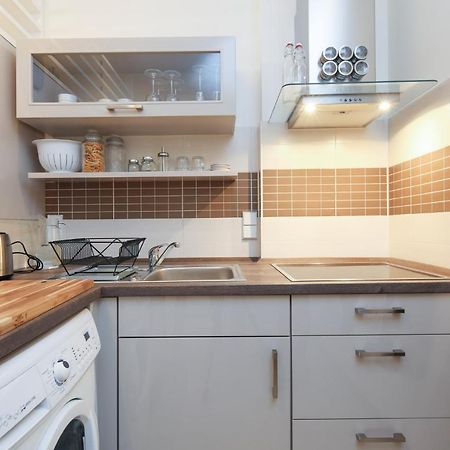 4 Personen Altbau Nahe Kurfuerstendamm - Macbeth Berlin Luaran gambar