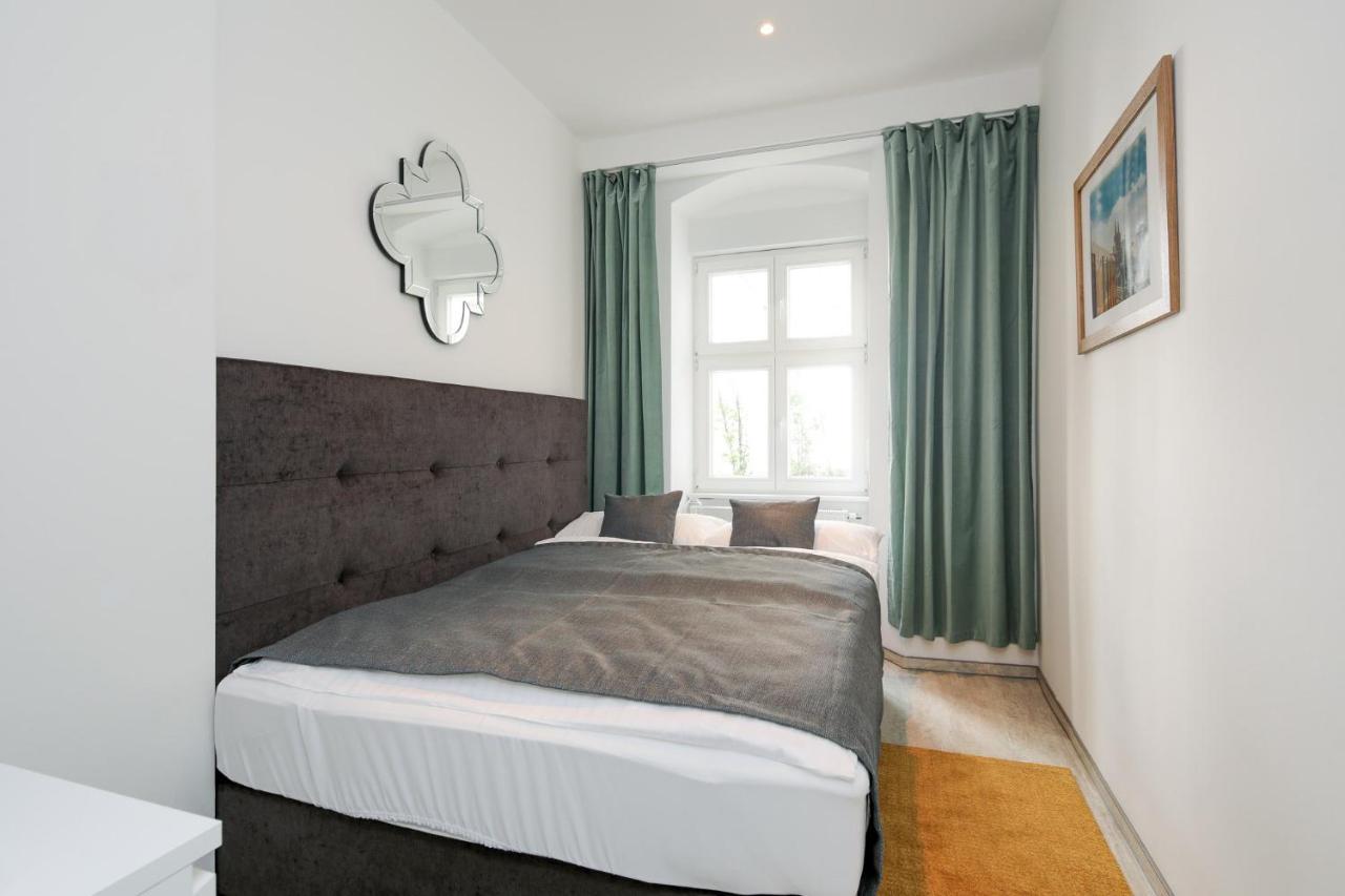 4 Personen Altbau Nahe Kurfuerstendamm - Macbeth Berlin Luaran gambar