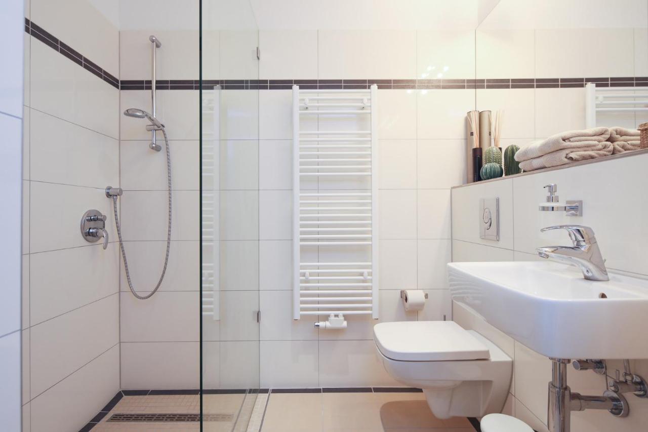 4 Personen Altbau Nahe Kurfuerstendamm - Macbeth Berlin Luaran gambar