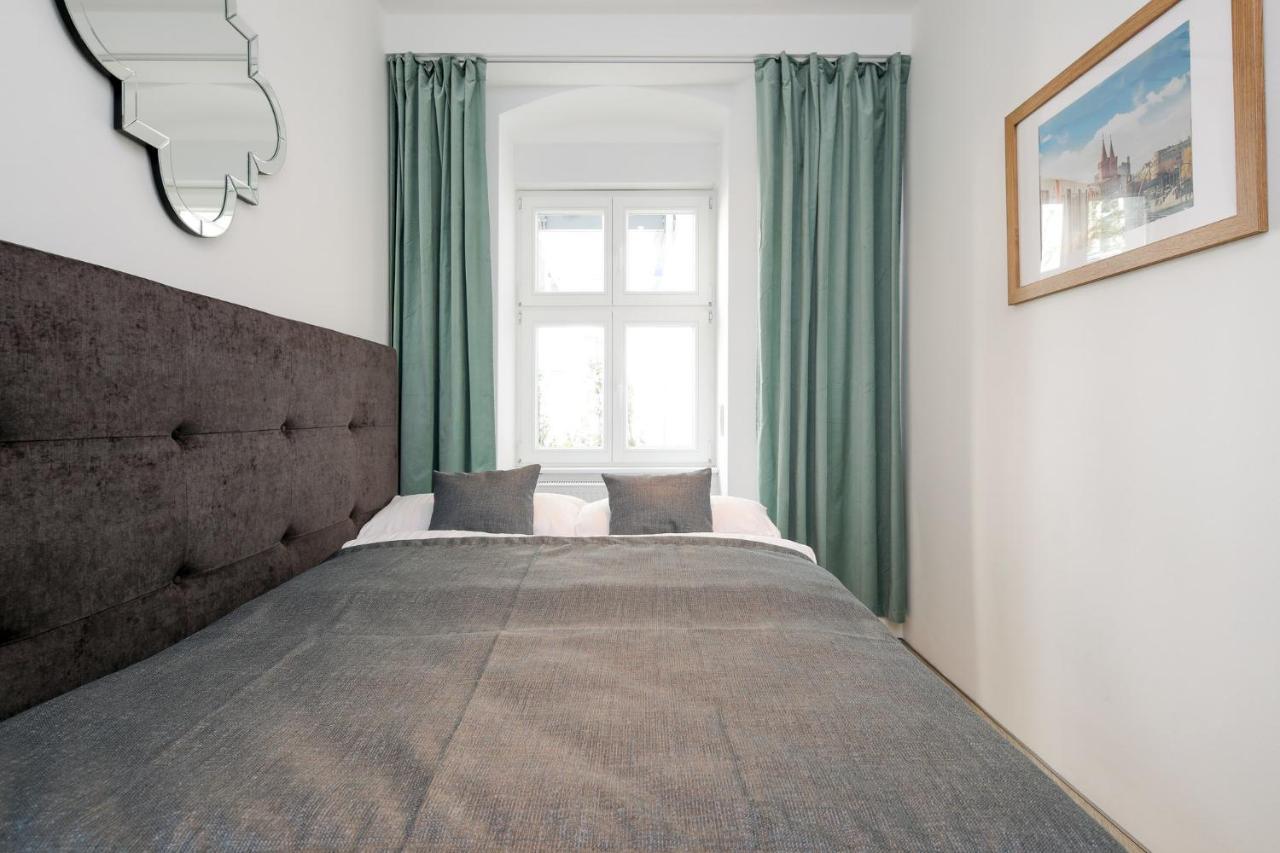 4 Personen Altbau Nahe Kurfuerstendamm - Macbeth Berlin Luaran gambar